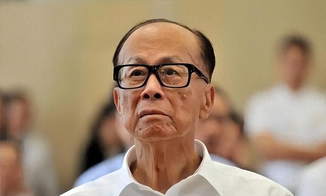 沉默两个月后，中方终于将军，时间只剩2天，李嘉诚恐将卖国
