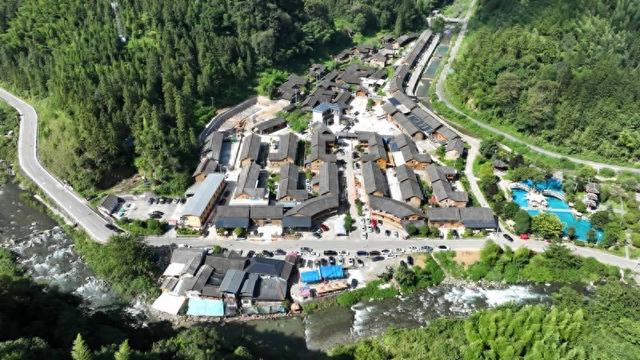 松桃桃花源社区：原生态美景让群众吃上旅游饭