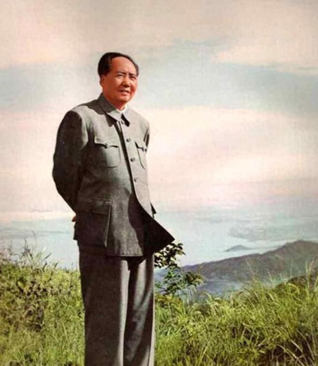 1951年，国民党官员妻子闯入中南海，毛主席怒斥：没带点东西来？