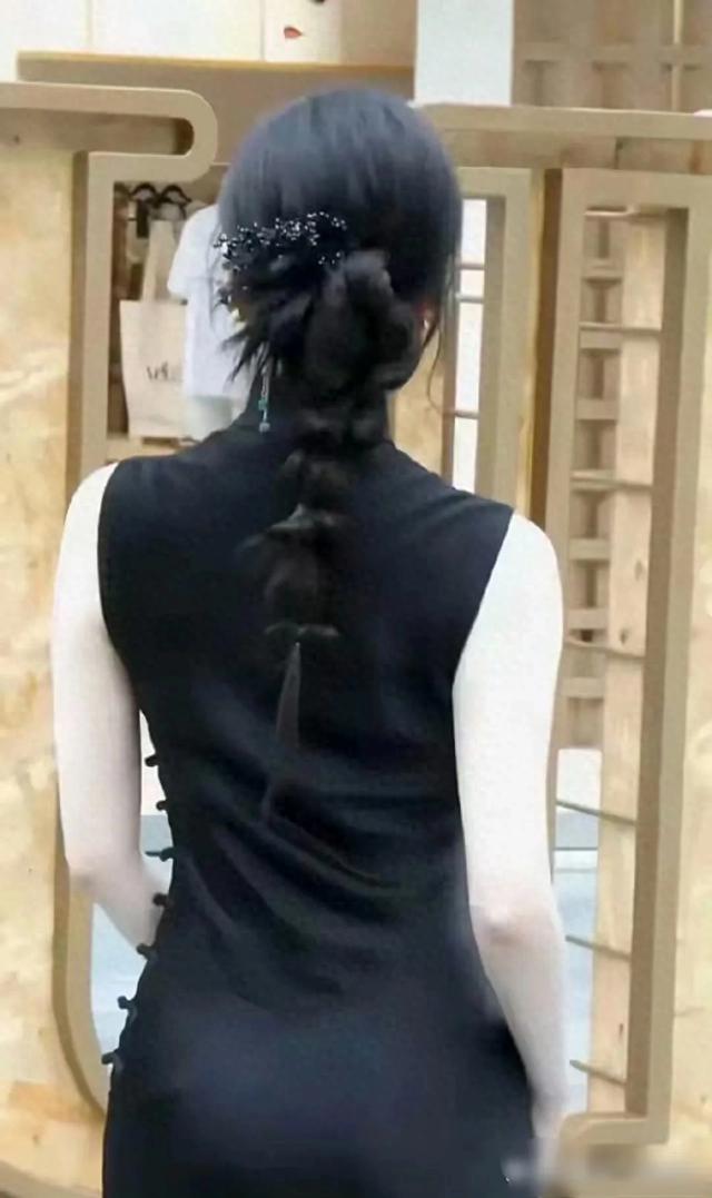 景甜的腰臀比简直太绝了，还是冷白皮