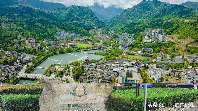 四川汶川心生向往的大镇，场镇规模超部分县城，拥有一所二本大学