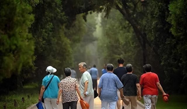 中国将迎来前所未有的死亡高峰，专家给出答案：是这些因素导致的