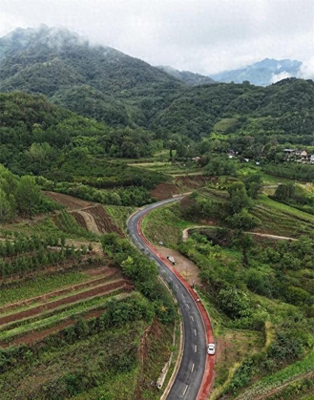西安秦岭最美环山路一日游推荐！景美路好、看点超多，自驾超爽