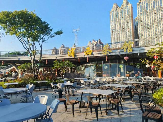 江滨体育公园藏“茶香”：两家茶馆成市民休闲新选择