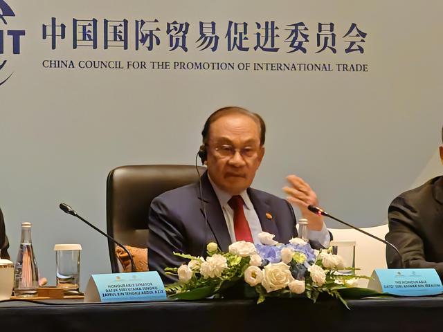 马来西亚总理安瓦尔：正与中方商讨延伸马东铁到泰国边境地区