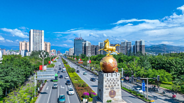 “动”感“川超”，“昌”享文旅——西昌邀您坐上动车，解锁足球与阳光的双重狂欢！