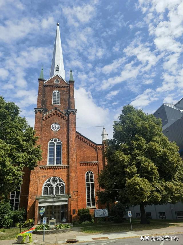 参观教堂建筑是旅行的必修课，分享我在加拿大圣凯瑟琳斯所看到的