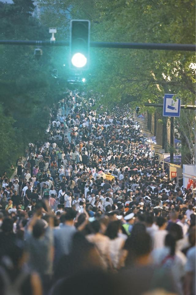 越夜越精彩！