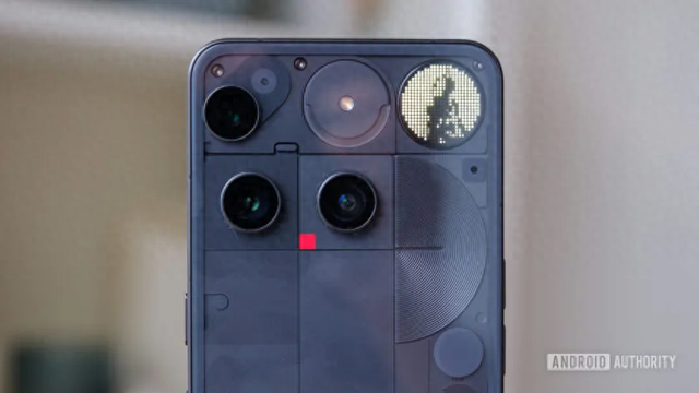 Nothing Phone（3）展示机5张样张全来自图库，联合创始人致歉