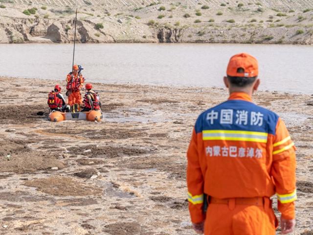 川观夜读丨700余人搜救内蒙古山洪失联人员；明日迎来第八个中国医师节；俄罗斯梁赞州工厂火灾事故已致20人遇难