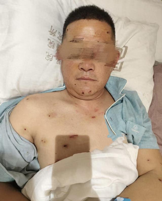 男子持枪抢劫银行储户170万被判死缓 被抢储户向银行索赔80万元