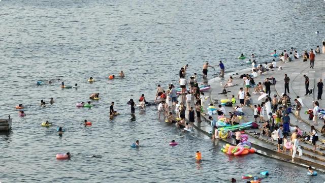 “长沙热带海滩”的另一面：溺水事件频发，被列为长沙野泳“夺命水域”之一