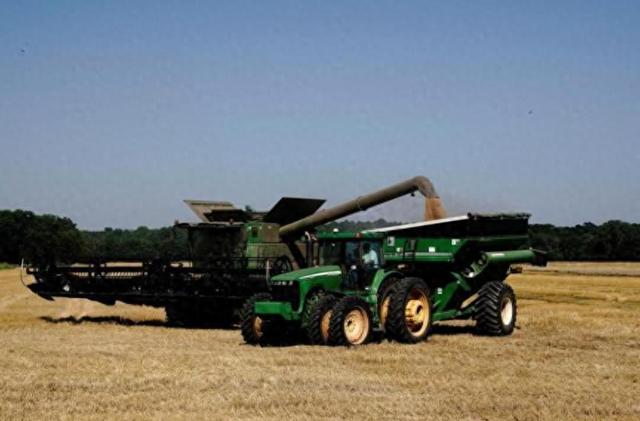 中方说话算话，美农业代表刚见完李成钢，12万吨美国小麦运往中国