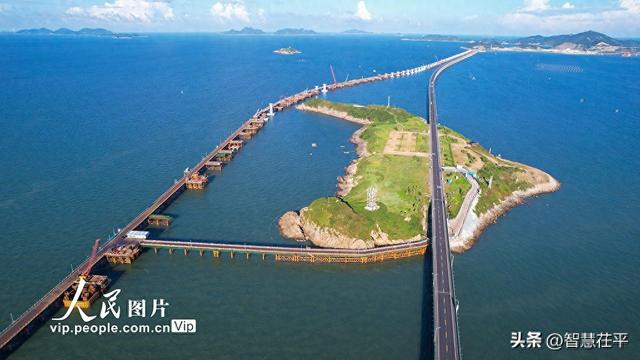 浙江台州：海上大桥建设忙