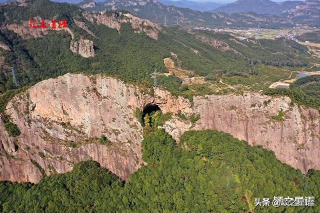 探洞之旅：洞峰奇观，探险揽胜经典线路