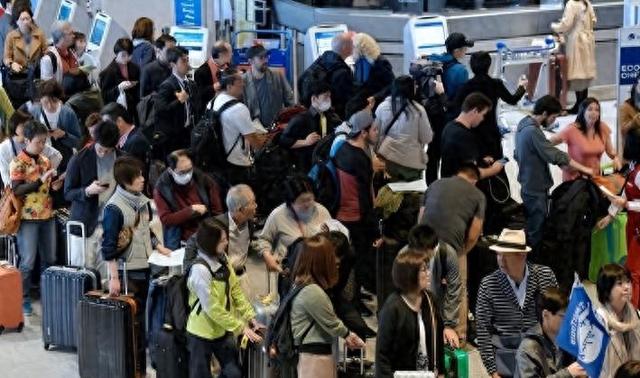 大量日本游客涌入北京，打着旅游幌子不去旅游不吃美食，为啥来？