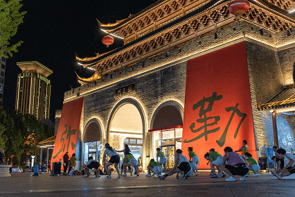红河弥勒8大超舒服夜游地，感受不一样的诗情画意与烟火气息