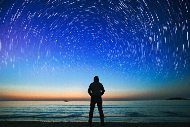 在星空下，勇敢追梦的心灵之旅