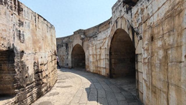 我在虎门炮台触摸岁月疤痕，回想起当年谢晋的鸦片战争之思