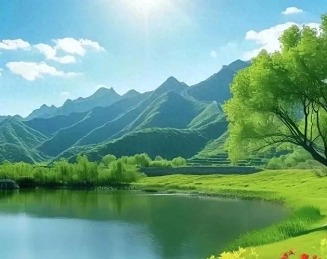 走进依山的湖畔