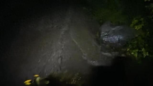 大学生自曝反穿南太行夜遇暴雨被队友抛弃后迷路，资深领队：路线难度大，建议迷路后及时找救援