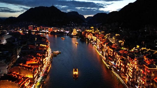 【“十四五”黔东南答卷】夜色引客 业态留人!黔东南夜游拉长产业黄金线