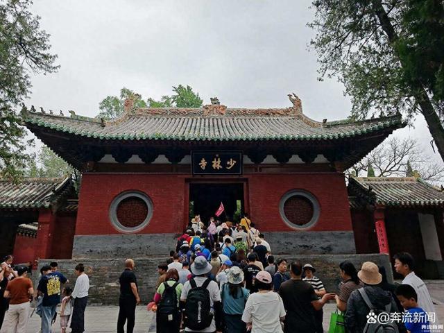 少林寺换住持满一月：9990元的高价香不再推荐，数十名僧人离开