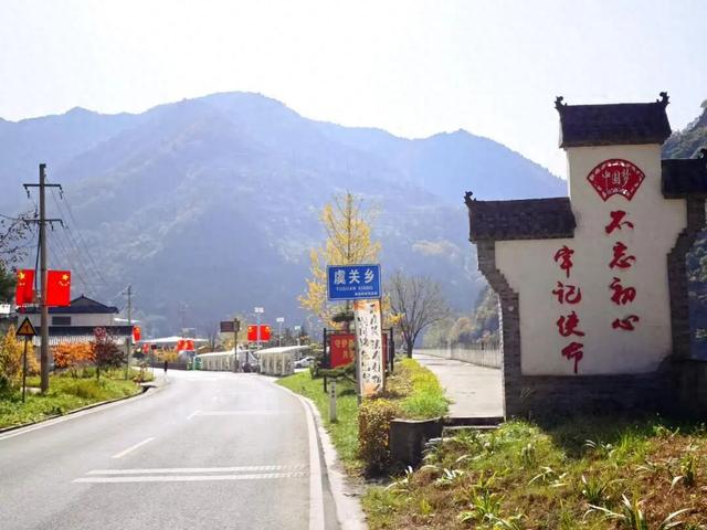 【千里嘉陵江 虞关好风光】北雀观景台红叶燃遍两岸，这份秋日限定美景请查收