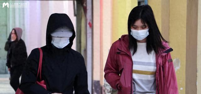AI + 本地生活的新尝试：全面解析美团“小美”APP