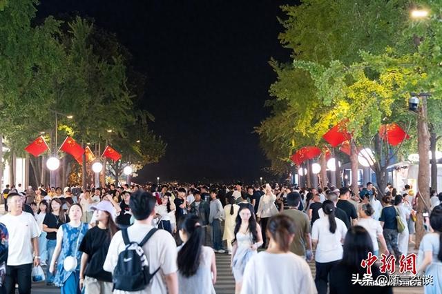 十一期间国内外大事儿盘点：全世界都知道中国放假了，美政府停摆