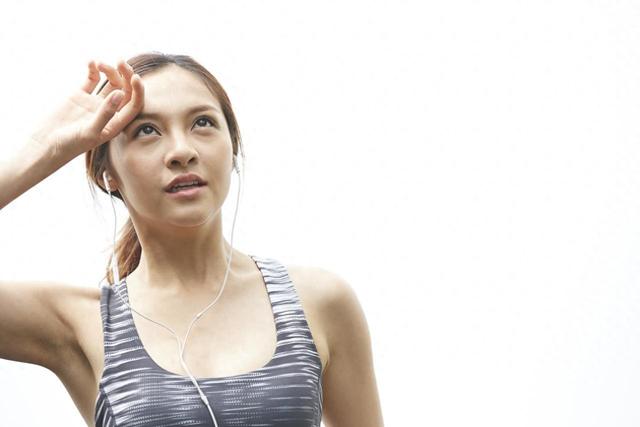 爱出汗=身子虚？错！研究发现：爱出汗的人，可能心肺功能更强大