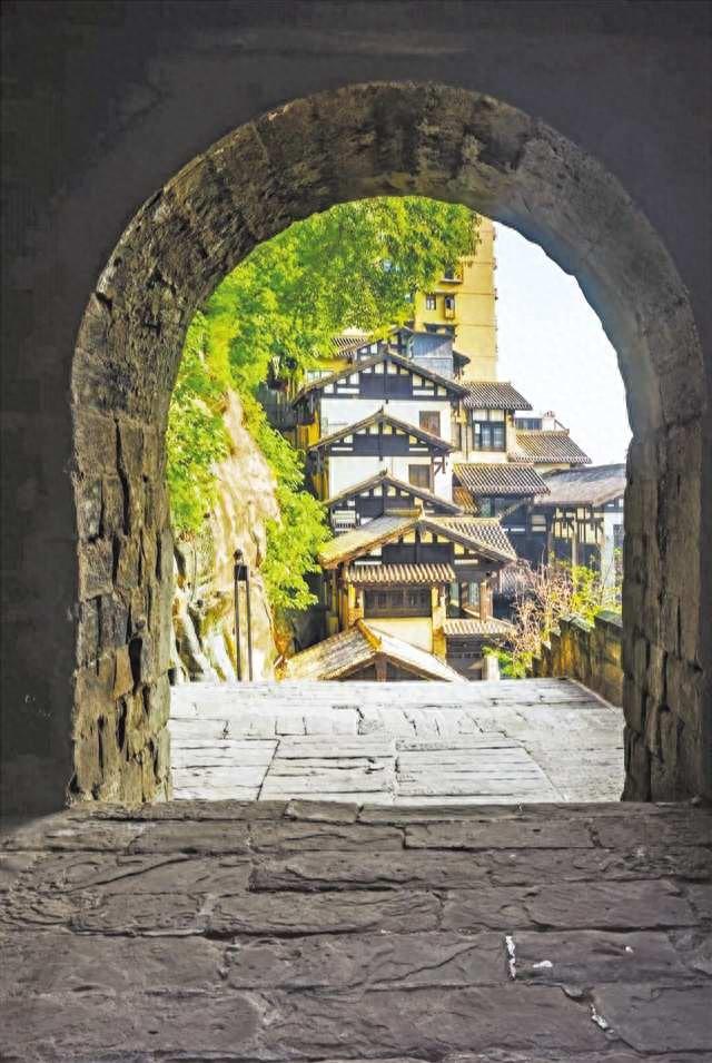重庆老城门：守望延续母城文脉