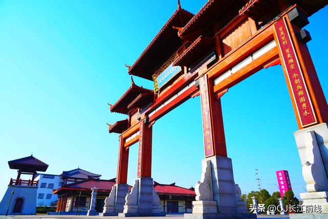 河南淮滨：走读淮河文化园牌楼熠熠生辉