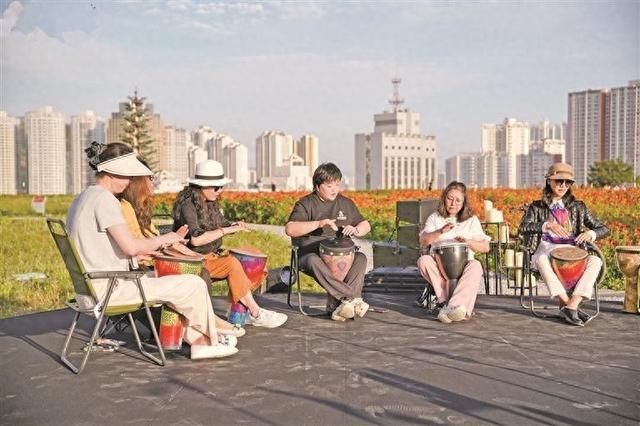 沈那遗址公园开启文化大集