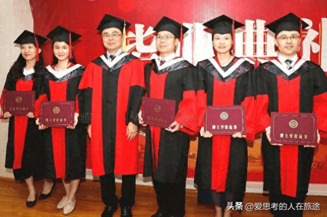 博士毕业论文综述一般多少字（一篇博士论文要熬多少夜这些数据太扎心）