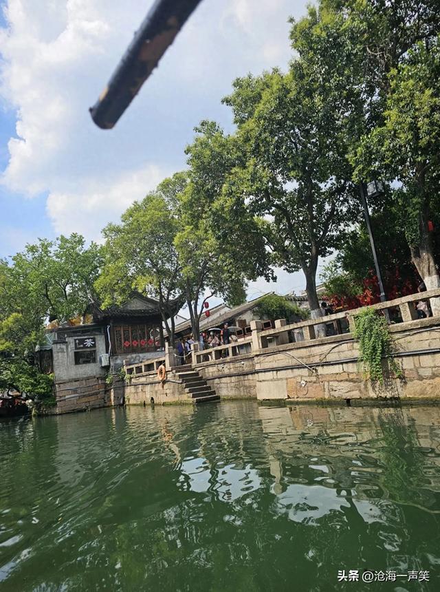 苏州平江路乌篷船的悠悠歌声，一部古代文化与现代文明的交汇