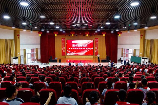 东营市推进“火凤凰”公益科普行活动 “消防图书+知识讲座”守护青少年平安成长