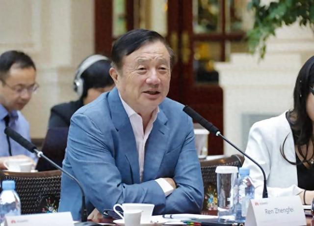 华为“卖身”摩托罗拉被否，爱立信CEO：摩方高管再谈此事，哭了