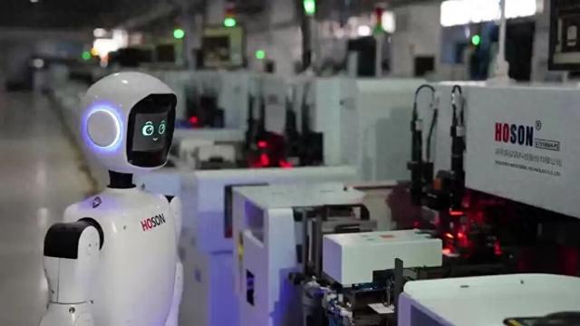 新益昌具身智能机器人HOSON-Robot发布：核心部件均自主研发生产