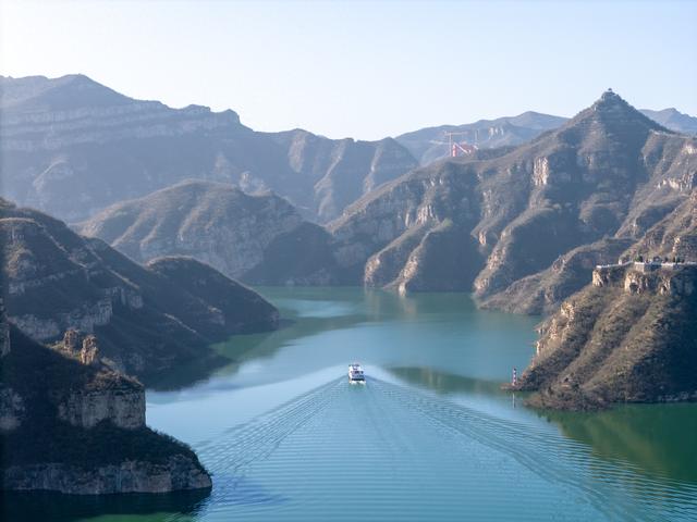 船行碧波上，人在画中游——济源黄河三峡行记