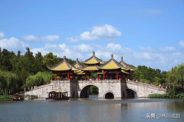 游览心仪已久的扬州瘦西湖，领略自然美景感受人文底蕴，回味无穷