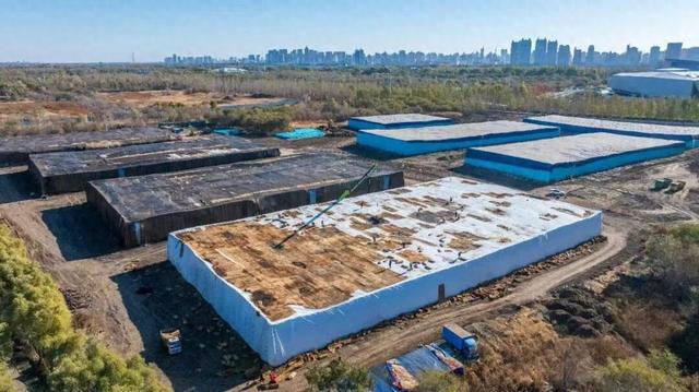 哈尔滨冰雪大世界启动存冰开启准备工作