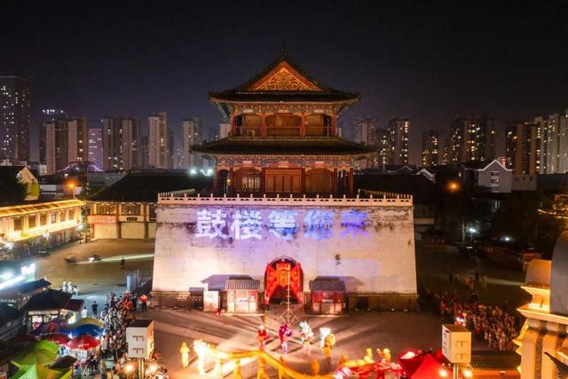 鼓楼灯光秀开启常态化运营 昨日盛大启幕