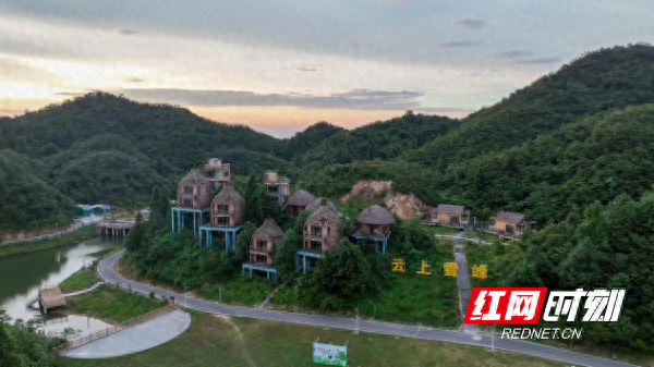 好评中国丨“凉”辰美景推动县域旅游“热经济”