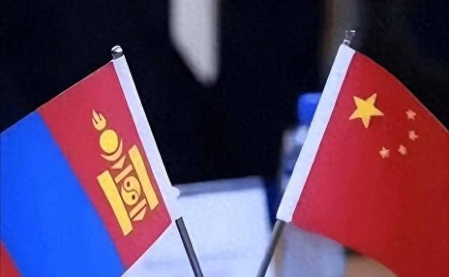 中国的优势！哈佛教授：不要高估中国，美已经控制了中国的命脉