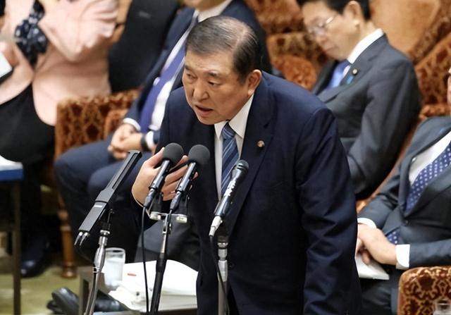 高市多次求见特朗普未果，石破茂给她支招：打不过中国，就加入