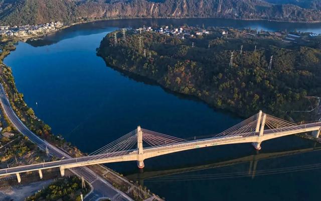 这条高铁即将开通运营!沿线有啥好玩好吃的?