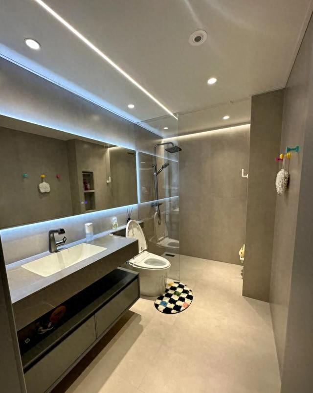 主卫淋浴房“正退出”中国家庭？看看年轻人的家里，那叫一个高级