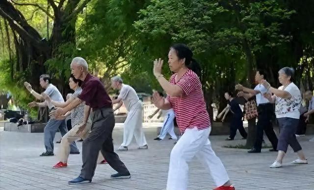 中国将迎来前所未有的死亡高峰，专家给出答案：是这些因素导致的