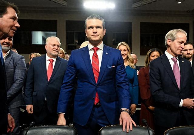 美国对华政策一夜大变？特朗普还没启程访华	，赫格塞斯对中国态度突然软化：无意改变台海现状！